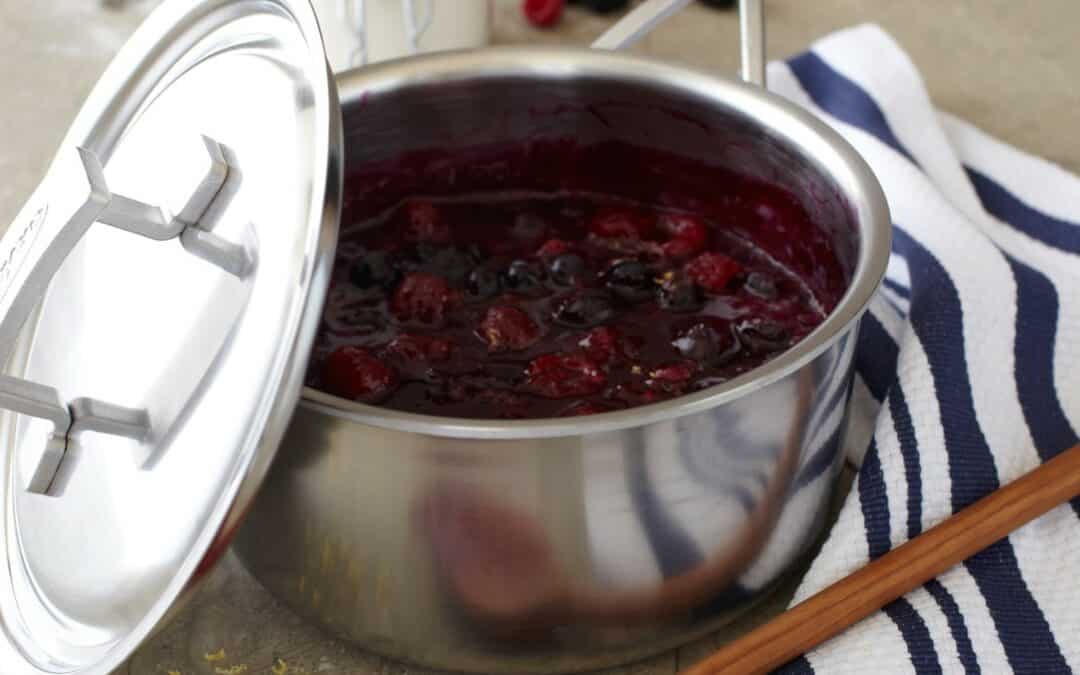 How to Make Blueberry Sauce