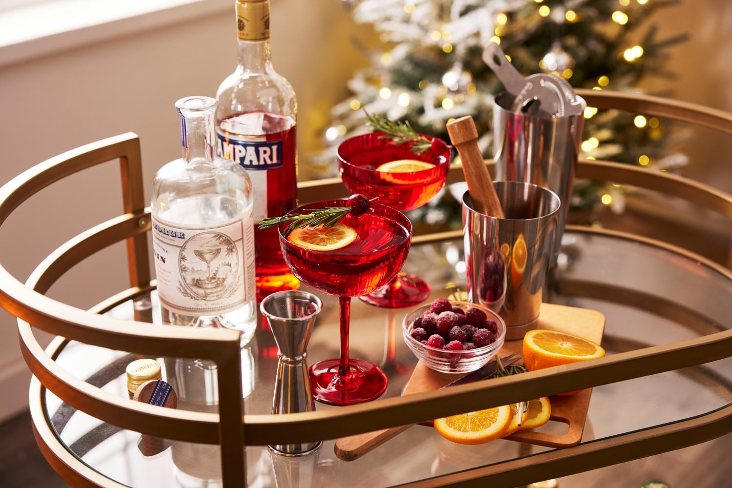Martha Stewart's 5 Tips for Hosting a Holly Jolly Holiday Party