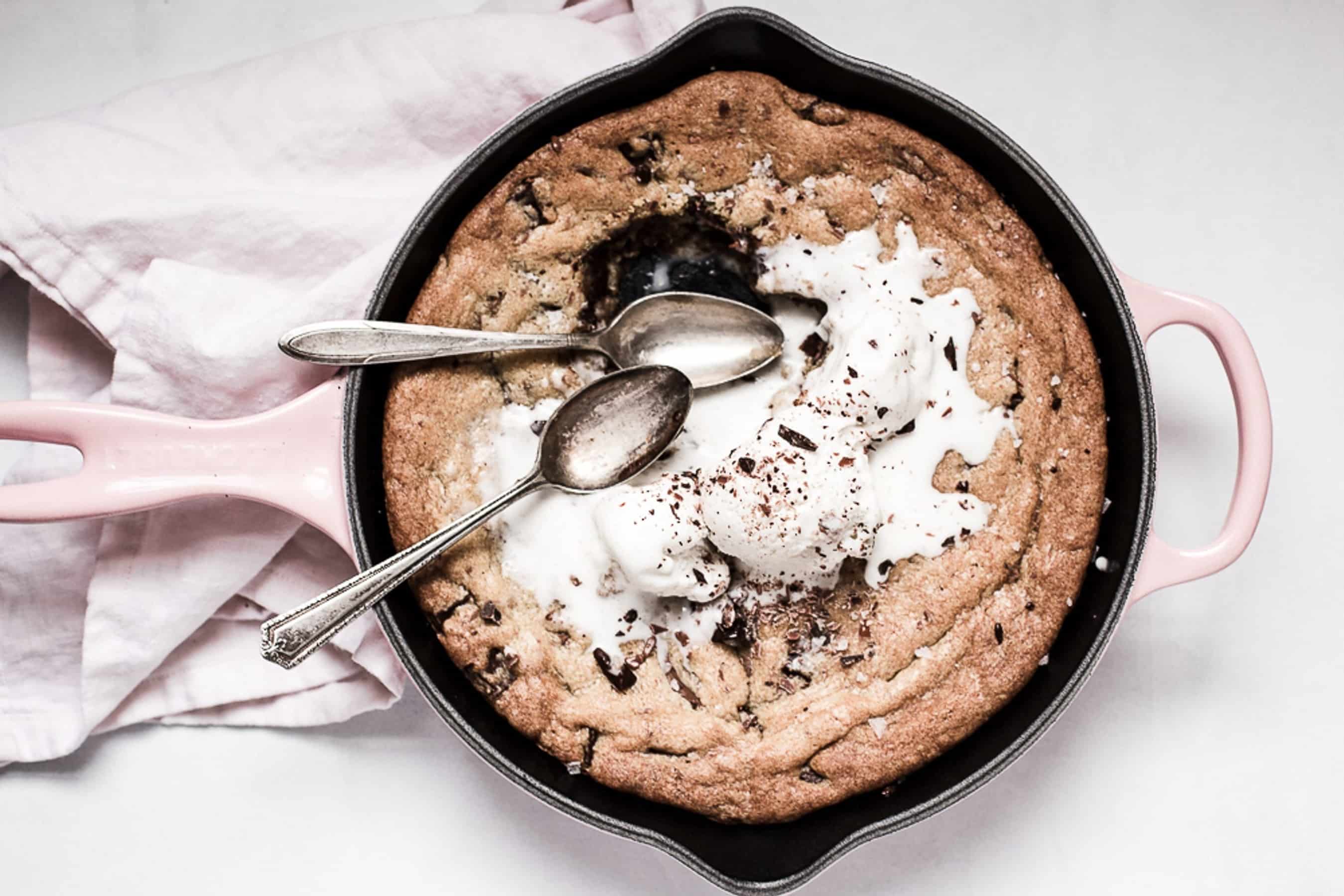 Chocolate Chip Cookie in Le Creuset Skillet