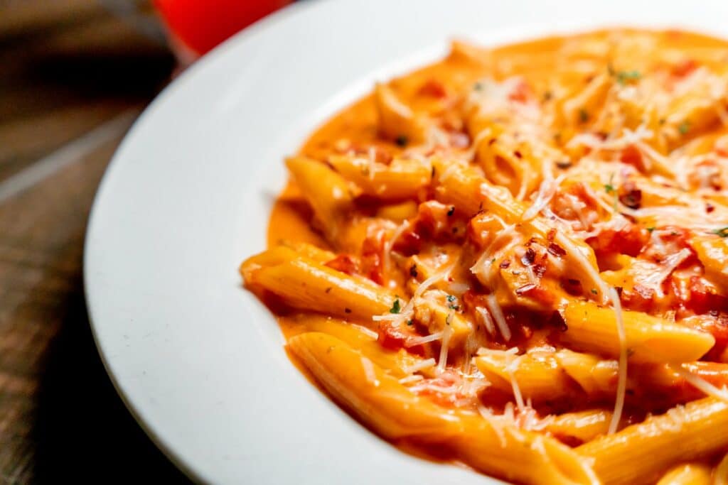 what is vodka sauce and how is it made?
