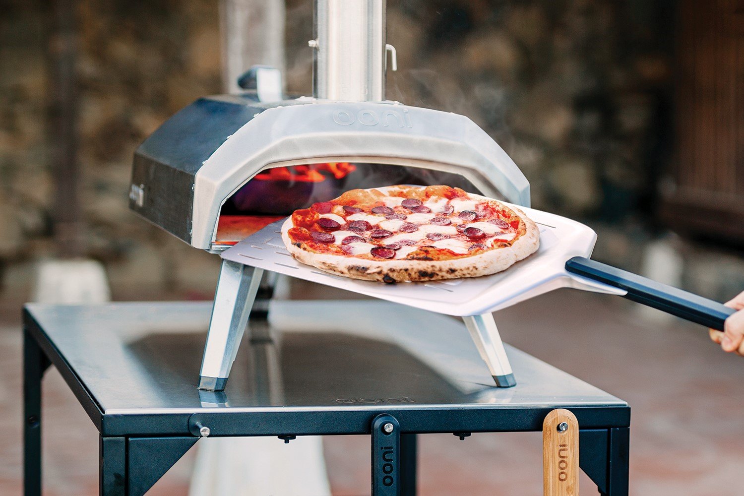 what is a portable pizza oven?