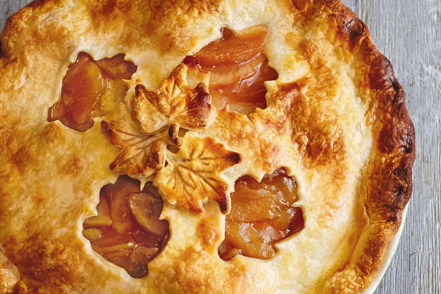 pie recipes for thanksgiving, cheddar apple pie