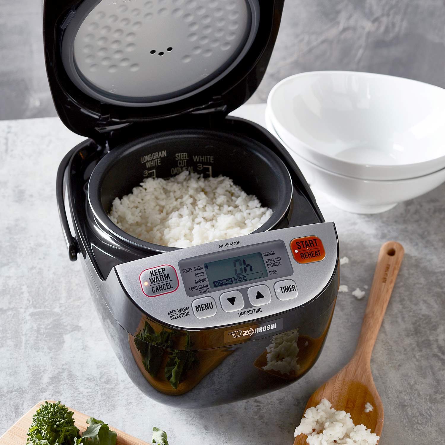 2023 sur la table holiday gift guide, gifts for world travelers, rice cooker