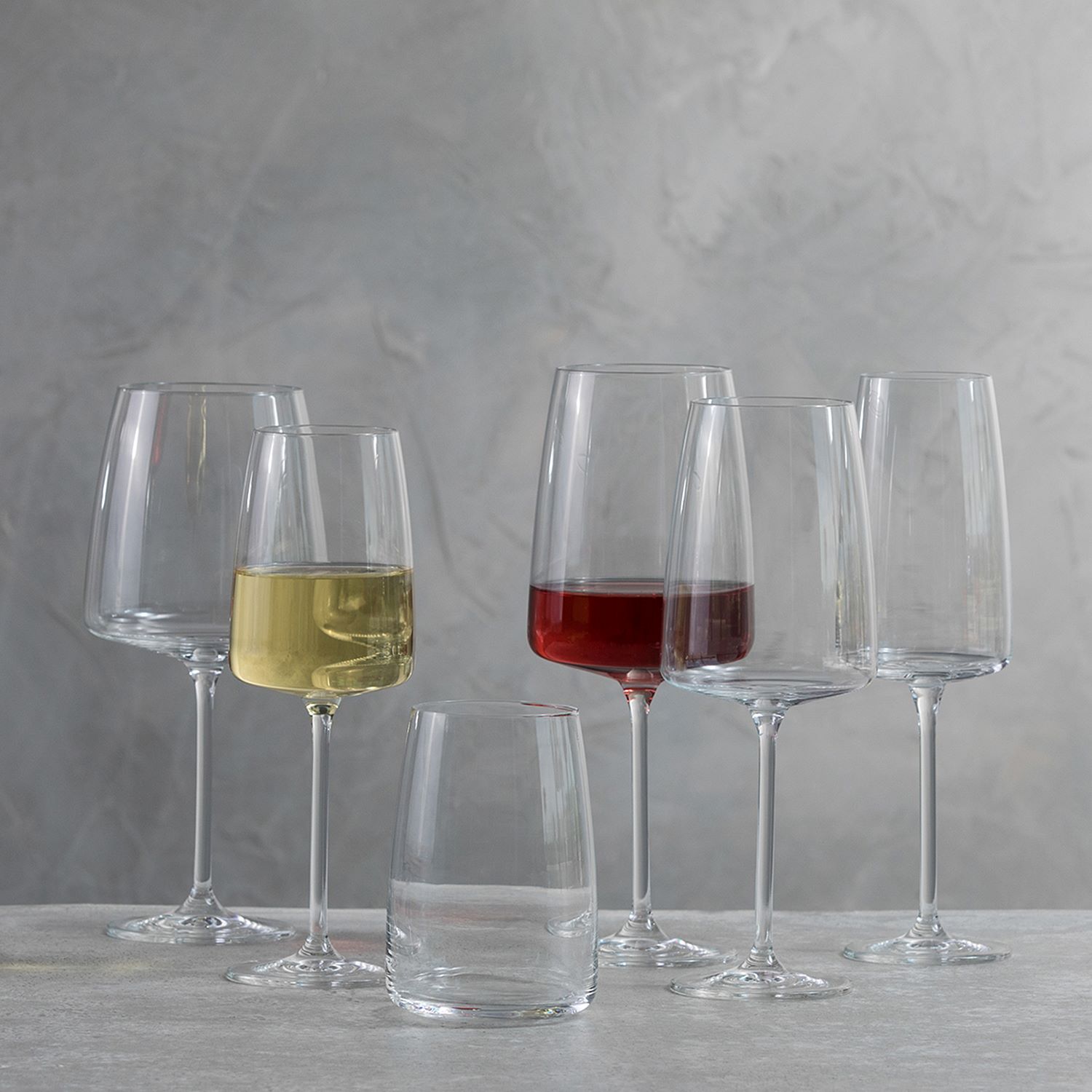 2023 sur la table holiday gift guide, gifts for the host, wine glass gifts