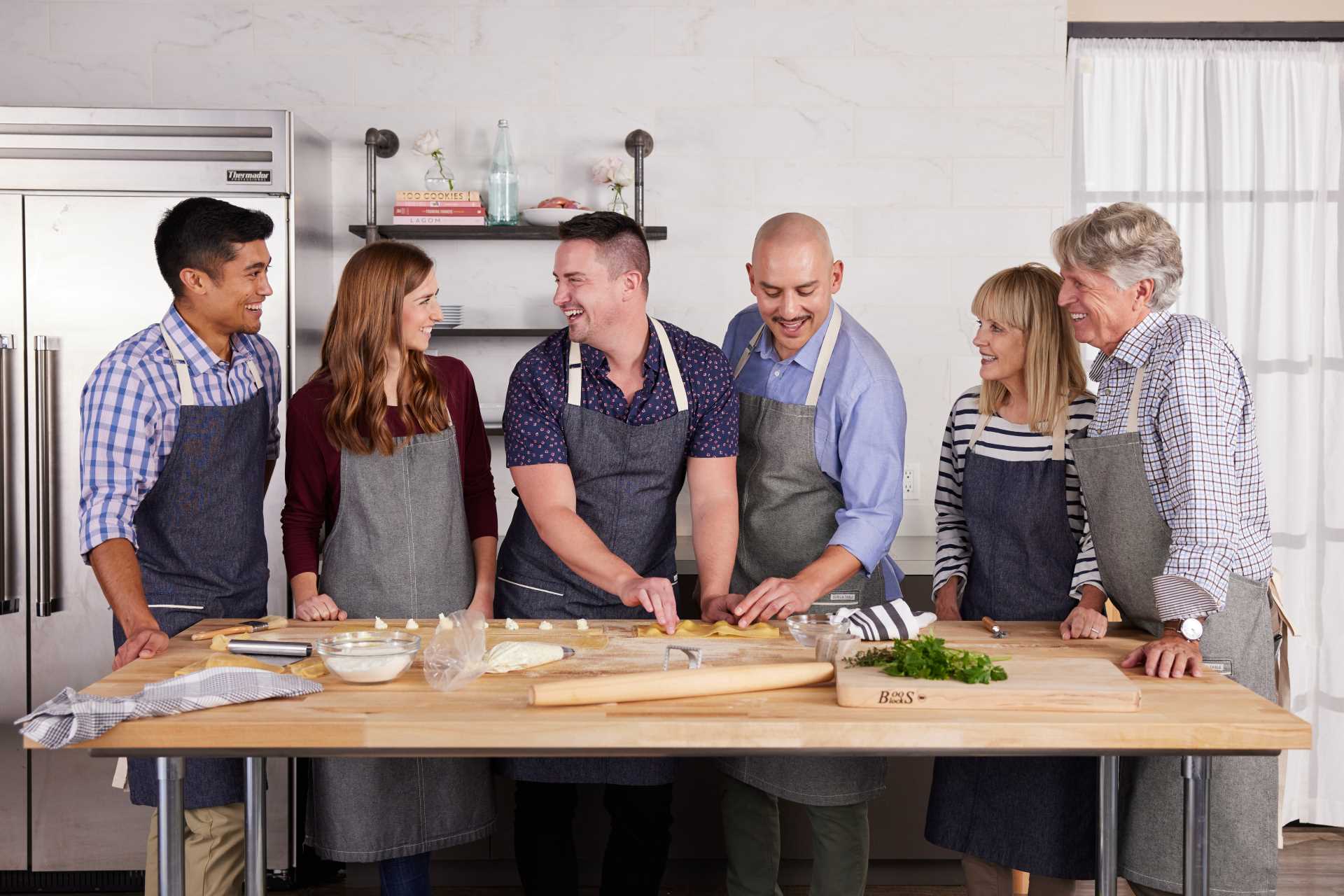 7 Sur La Table Cooking Classes To Level Up Your Holiday Hosting