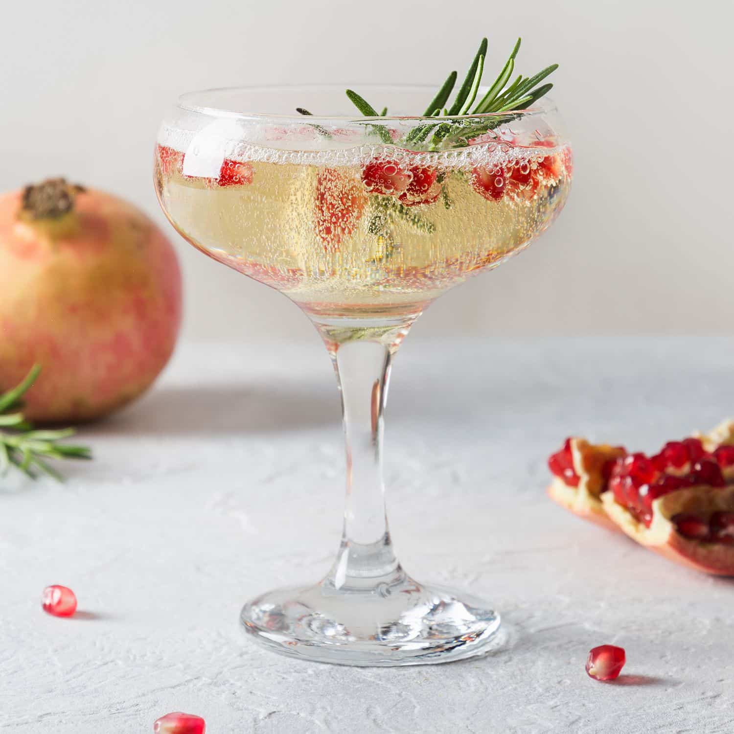 holiday cocktail recipe, best holiday cocktail recipes, holiday mocktails, holiday mocktail recipes, mocktails for the holidays, holiday cocktails, easy holiday cocktails