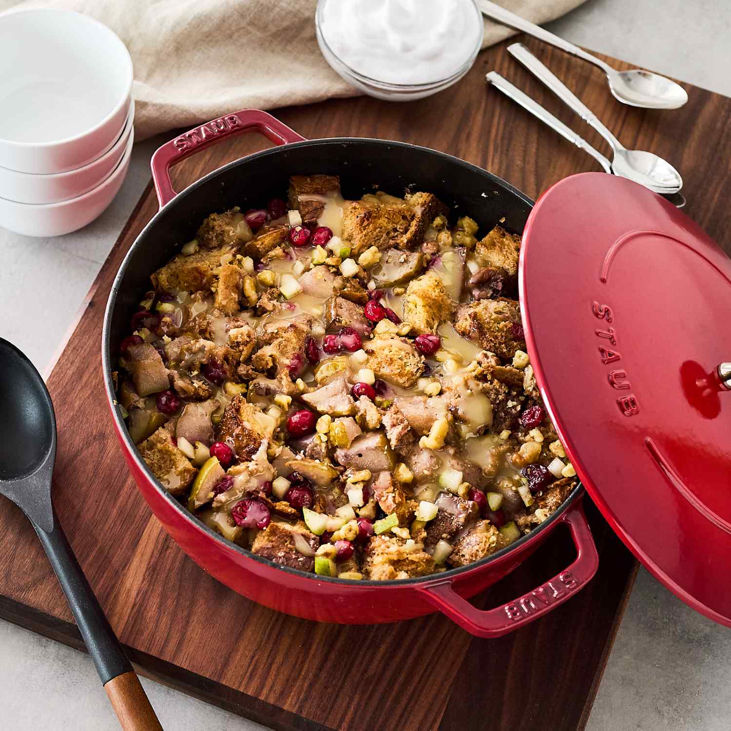 Christmas recipes, Christmas dinner recipes, cast iron skillet recipes, staub, le Creuset, lodge