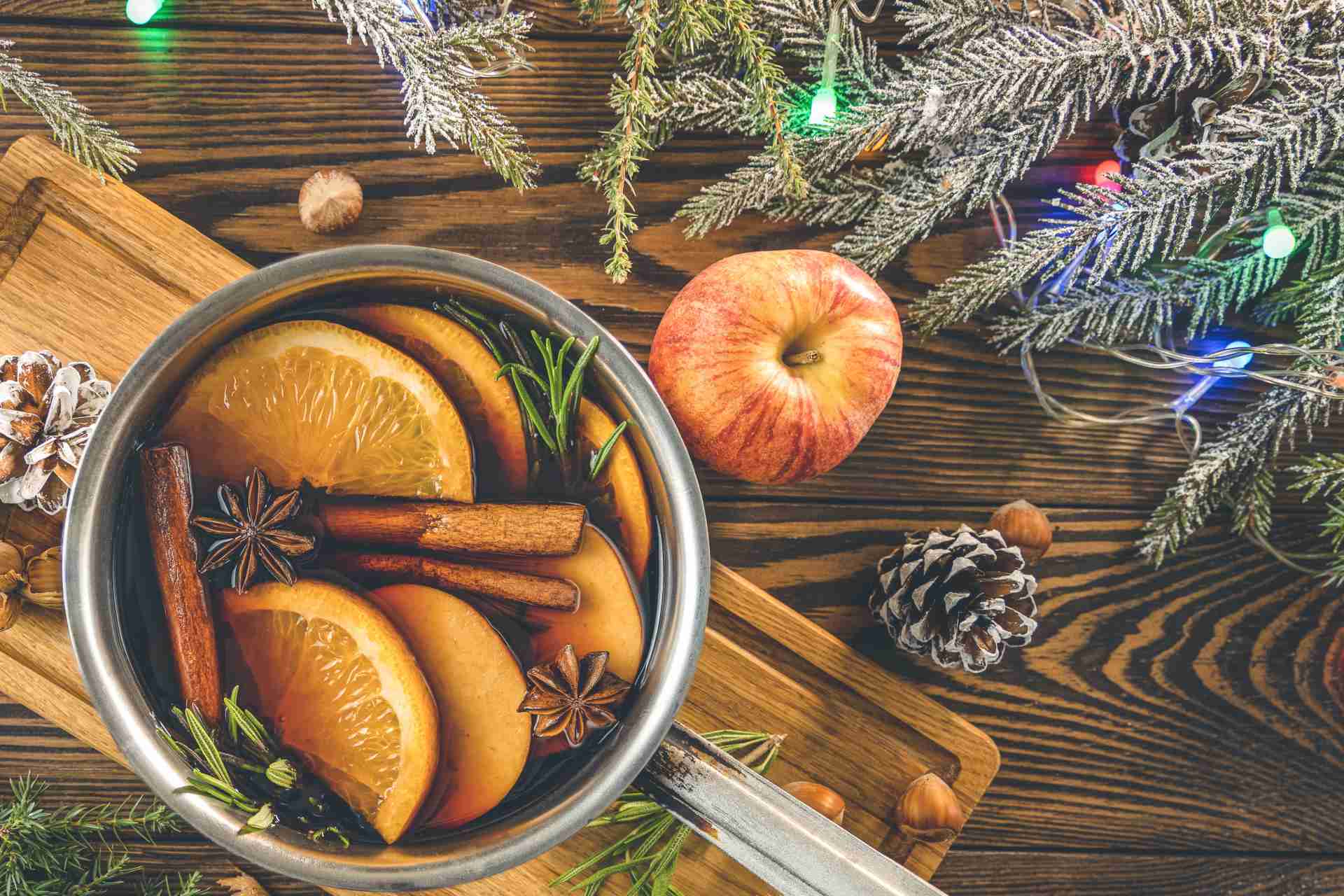 how to make a simmer pot, how to make a Christmas simmer pot, holiday simmer pot