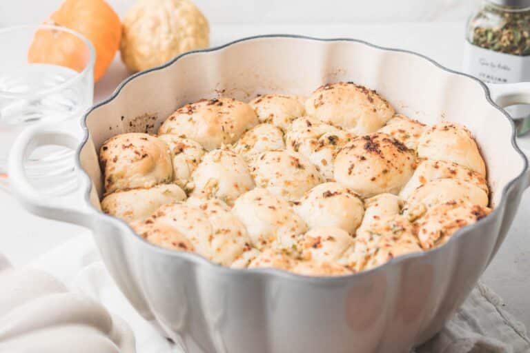 bread, baking bread, dinner rolls, dinner roll recipe, holiday bread