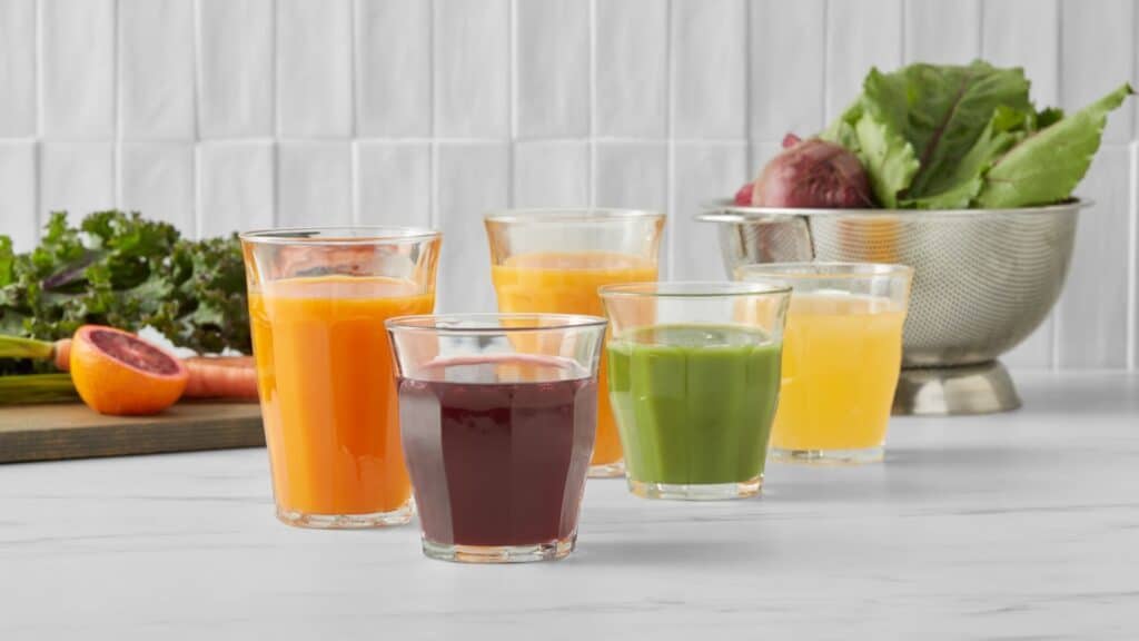 smoothies, fruit smoothie, smoothie recipes, healthy smoothies, best blender, smoothie combinations, blender for smoothies