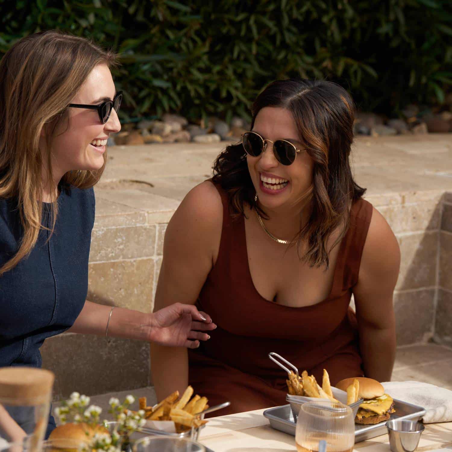 summer entertaining ideas, summer hosting tips, how to host a summer dinner party, al fresco entertaining guide, summer party food ideas, what to cook in summer